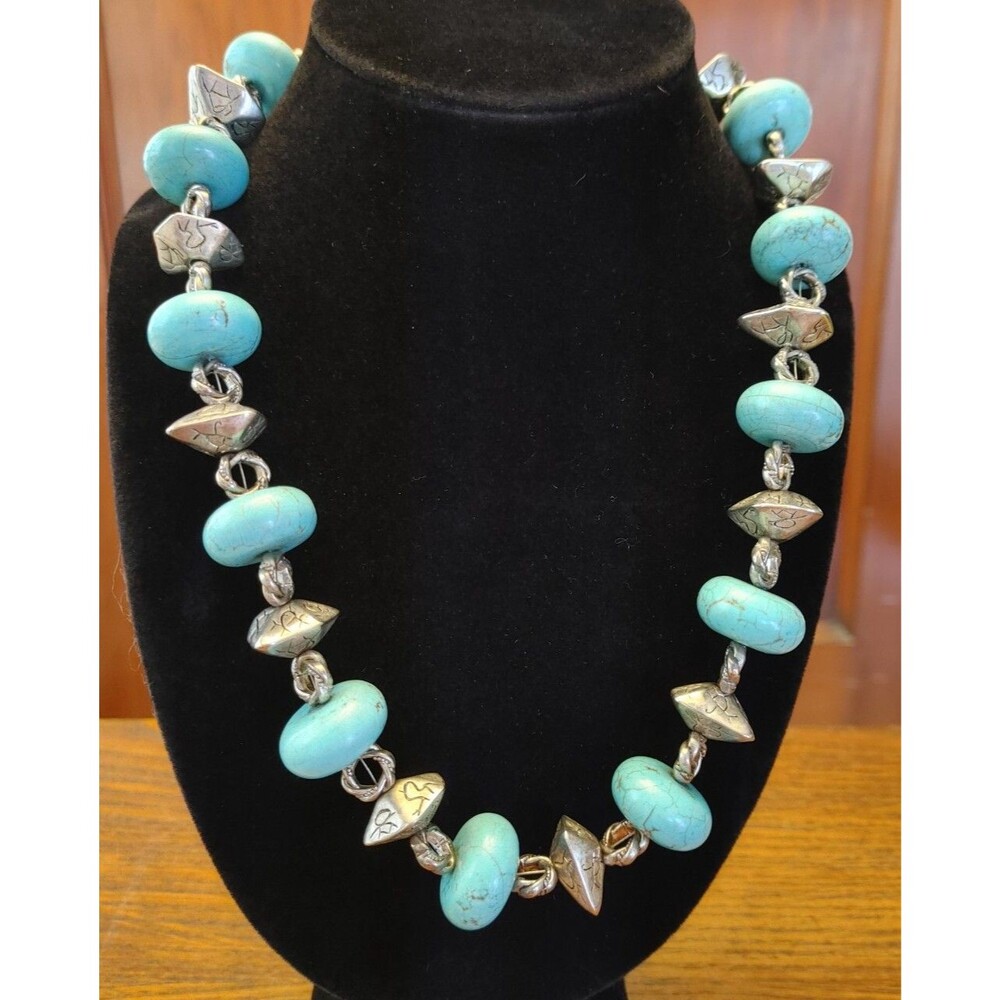Beautiful Howlite Necklace By Coldwater Creek Western Wear Western Style